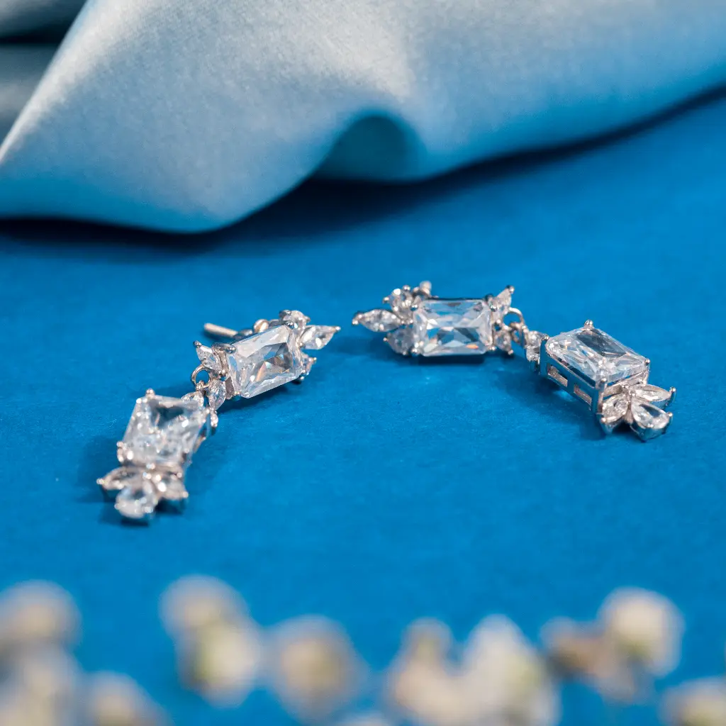 [T005-2] Hanging Earrings