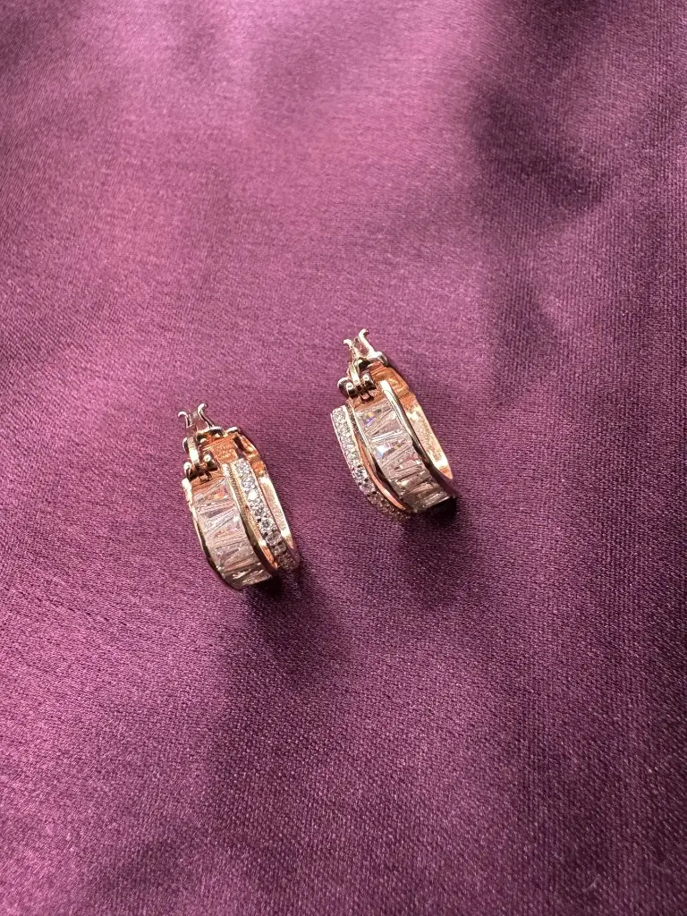 Square shaped Tops
