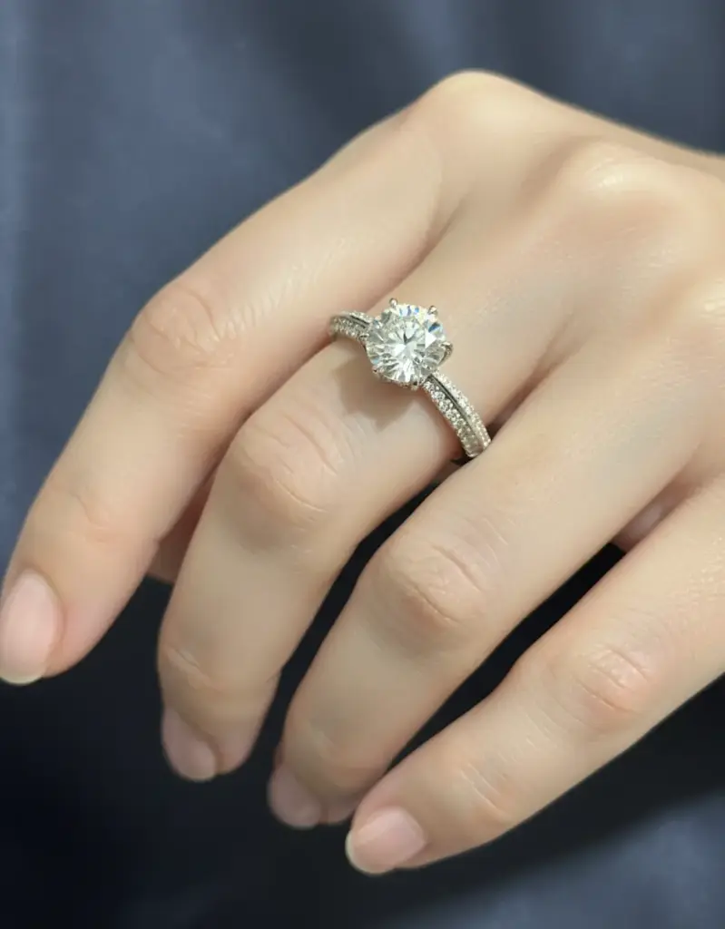 Adjustable Zircon Ring