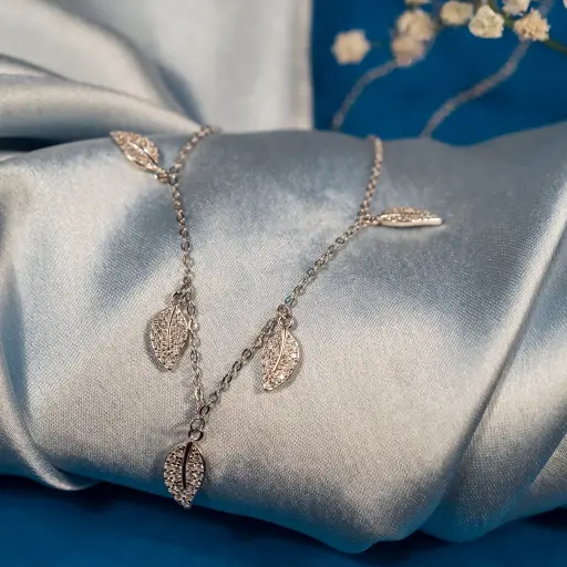 Leaf charms Necklace