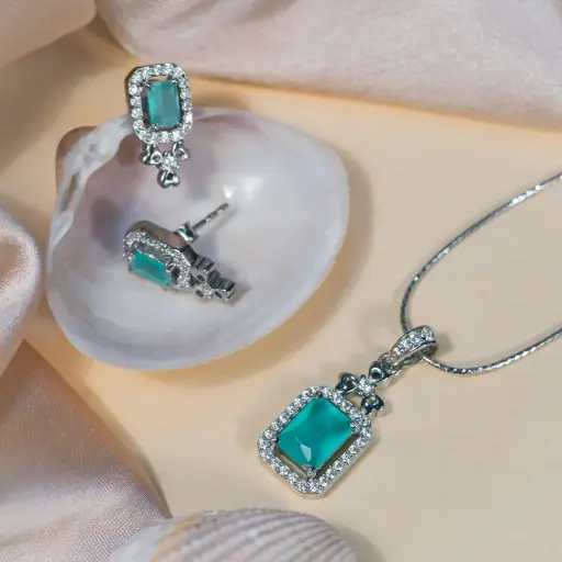 [PN1004] Green stone pendant set (Square)