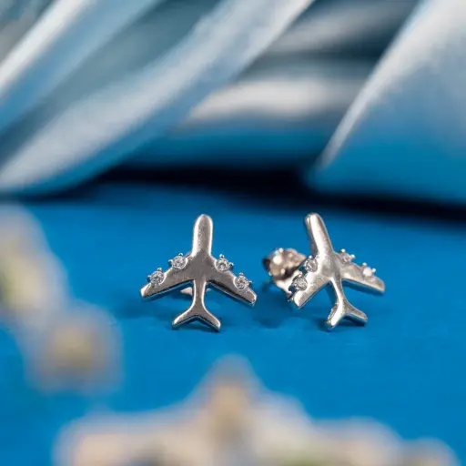 Airplane studs