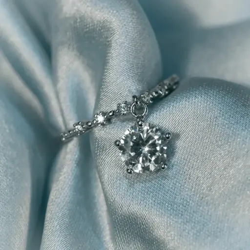 [R007] Dancing cz Ring