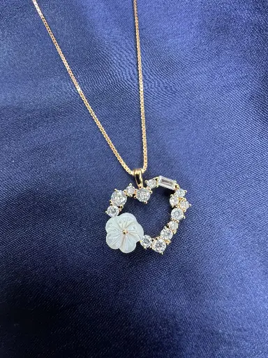 Classy Heart Pendant 